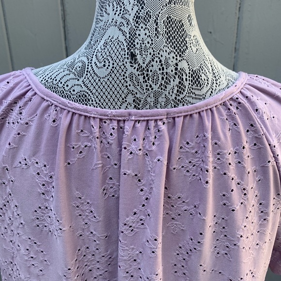 W5 Lavender Blouse Top With Eyelet Knit Fabric - Picture 4 of 4